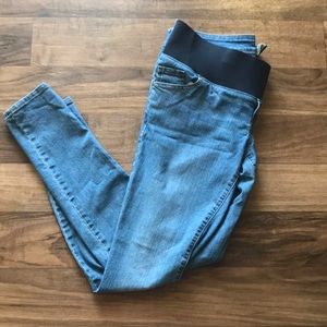 Old Navy Maternity Jeans size 4